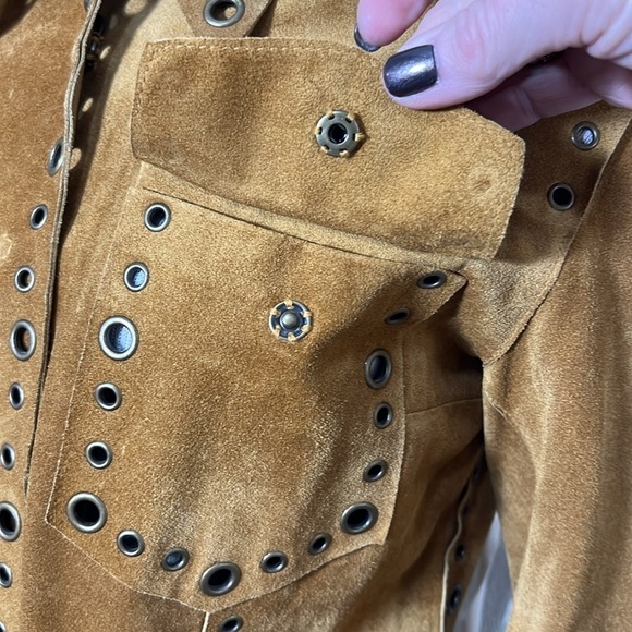 Vintage | Essendi Rich Brown Suede Snap Front Shirt Jacket with Grommet Detail - Picture 4 of 12